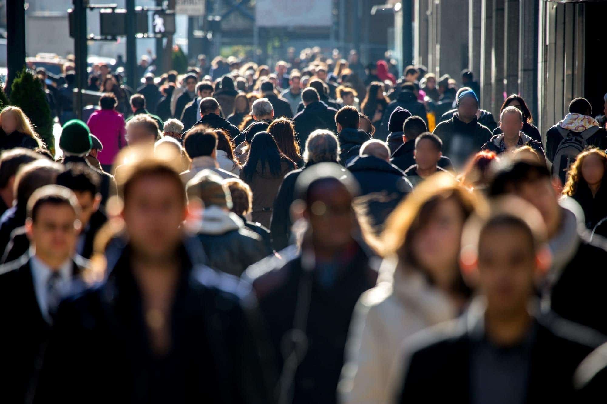 Number of people walking on street